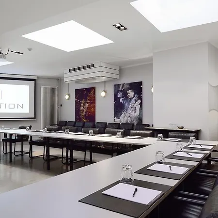 Hotell Staytion Urban 4*